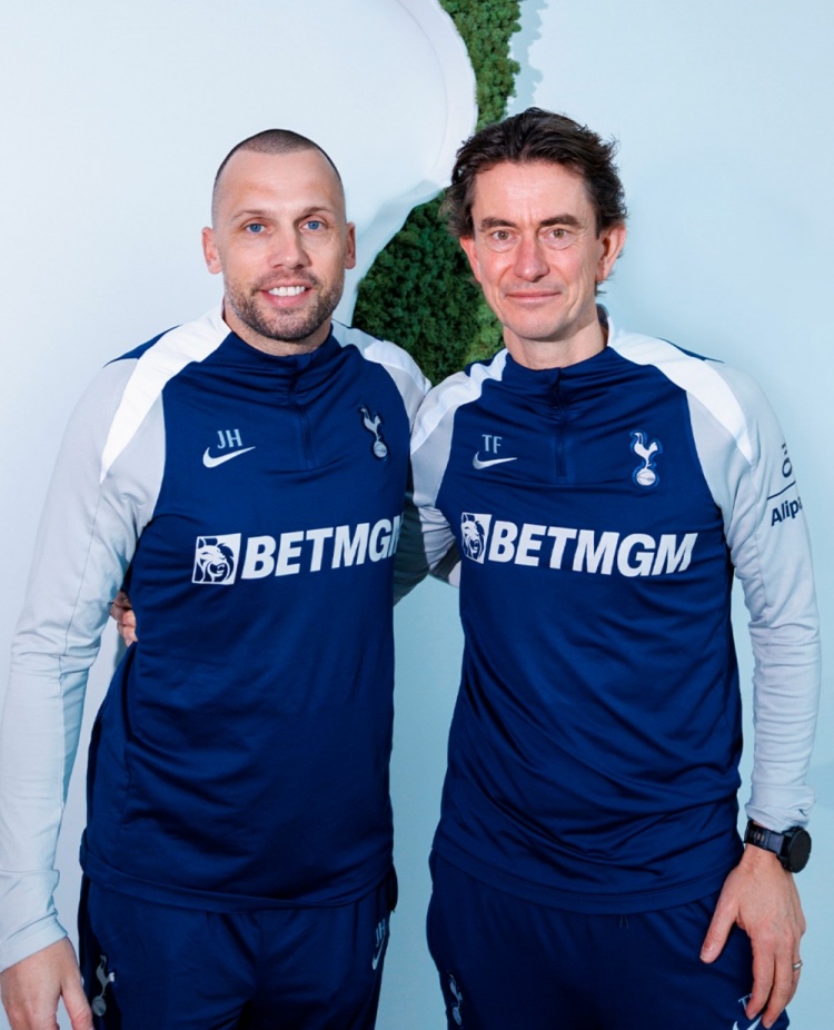 开云集团-记者：海廷加担任热刺助教，在圣诞节前他接受了弗兰克的亲自面试