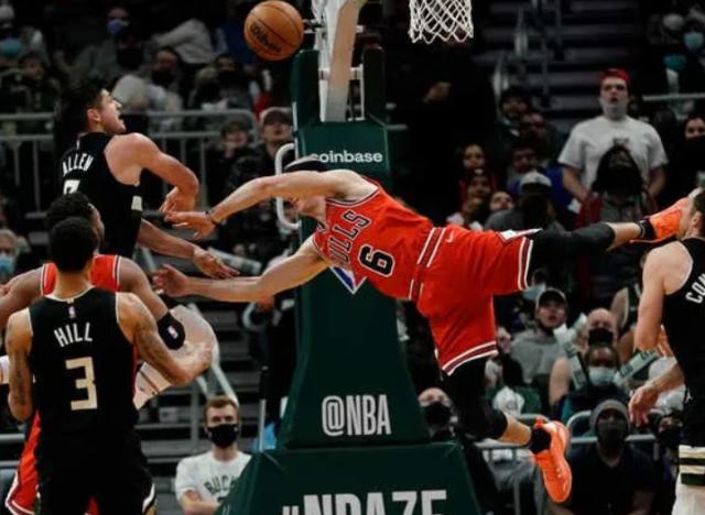 开云体育-卡鲁索伤停六到八周 千疮百孔的公牛再迎防守考验