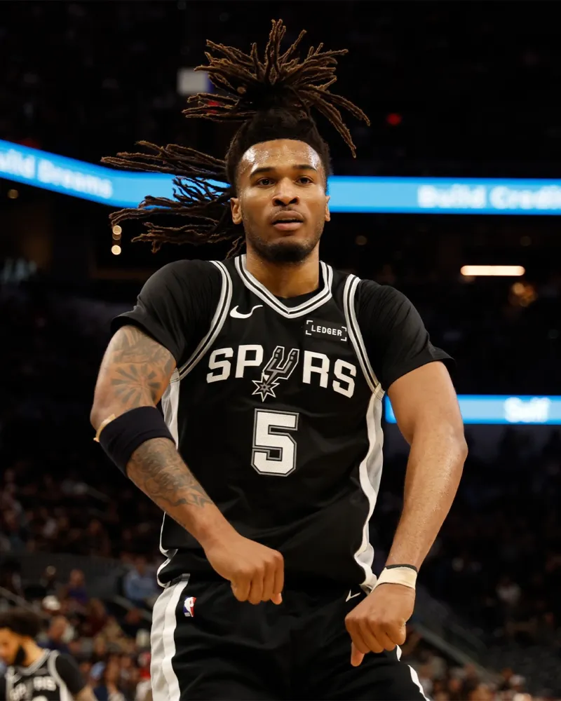 开云app-来者不善！SLAM晒卡斯尔精彩赛场照与球迷分享